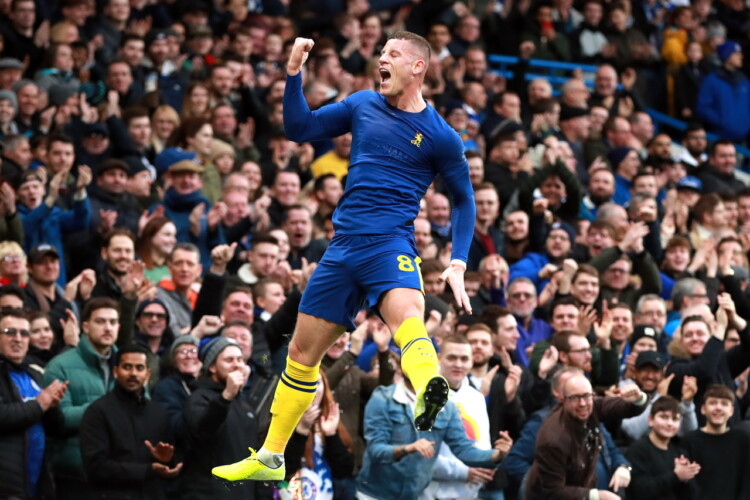 Ross Barkley celebrates his goal Photo by PAa