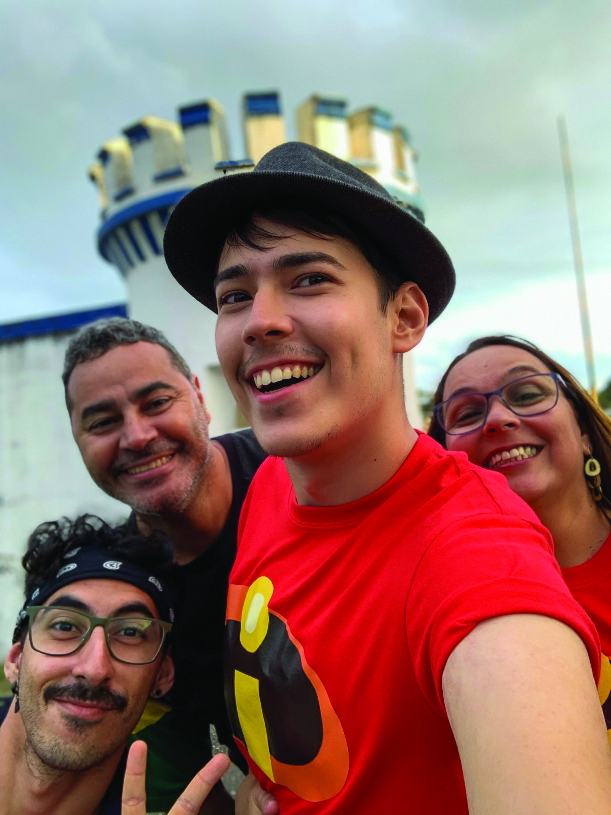 Egon with his brother, mum and dad