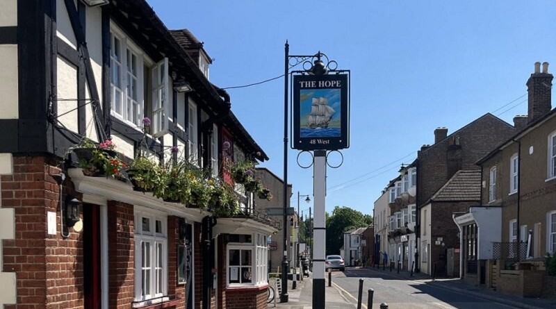 The Hope In Carshalton - Worth a try Picture Bill Lacy
